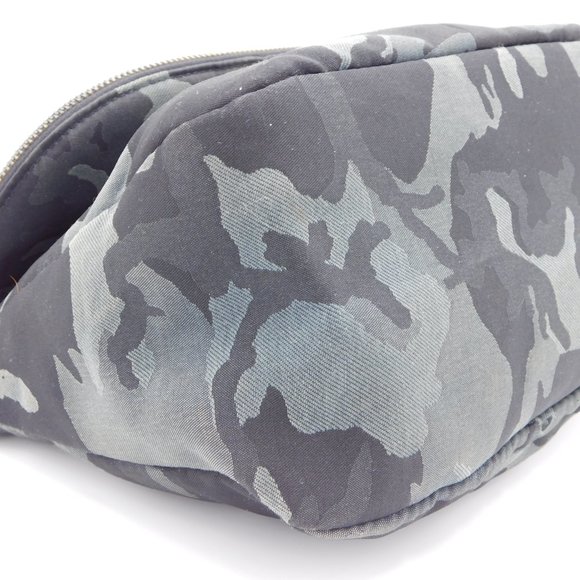 Lululemon athletica Camo Crossbody Bag - Black and Gray EUC - Picture 6 of 13